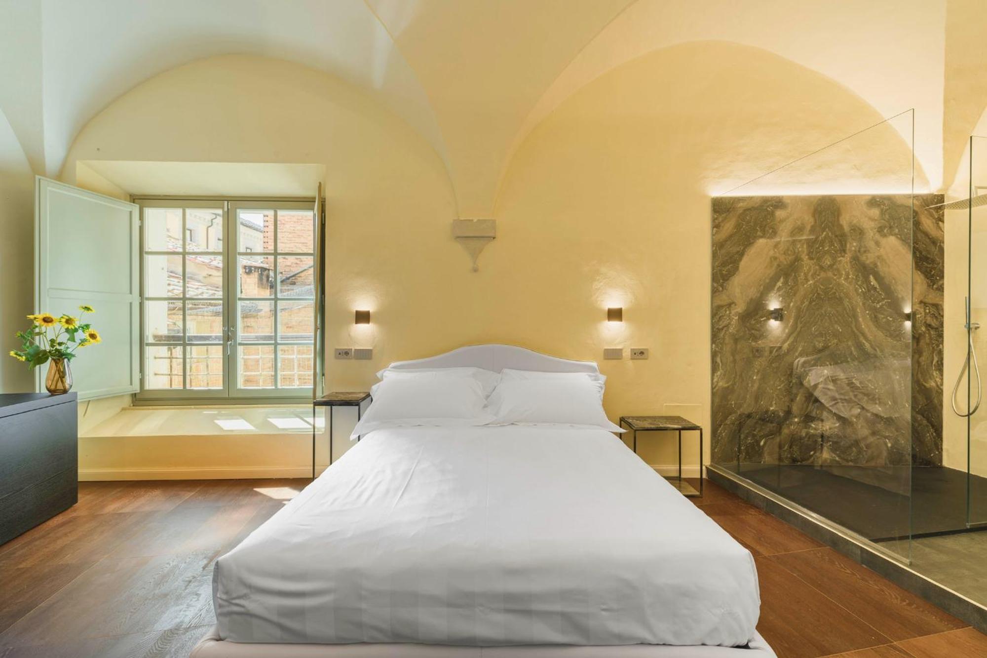 Palazzo Patrizi Suites & Spa Сиена Экстерьер фото