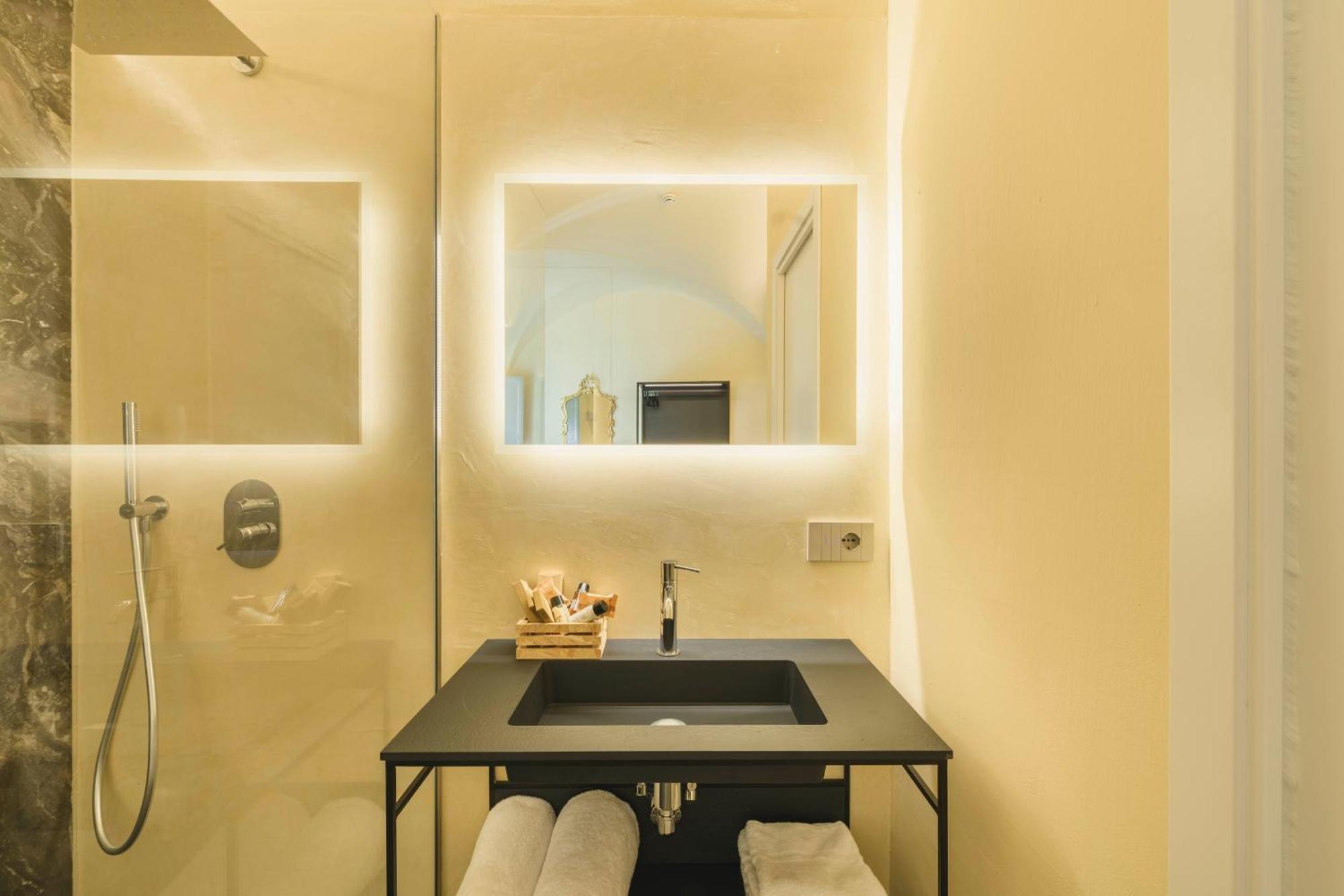Palazzo Patrizi Suites & Spa Сиена Экстерьер фото