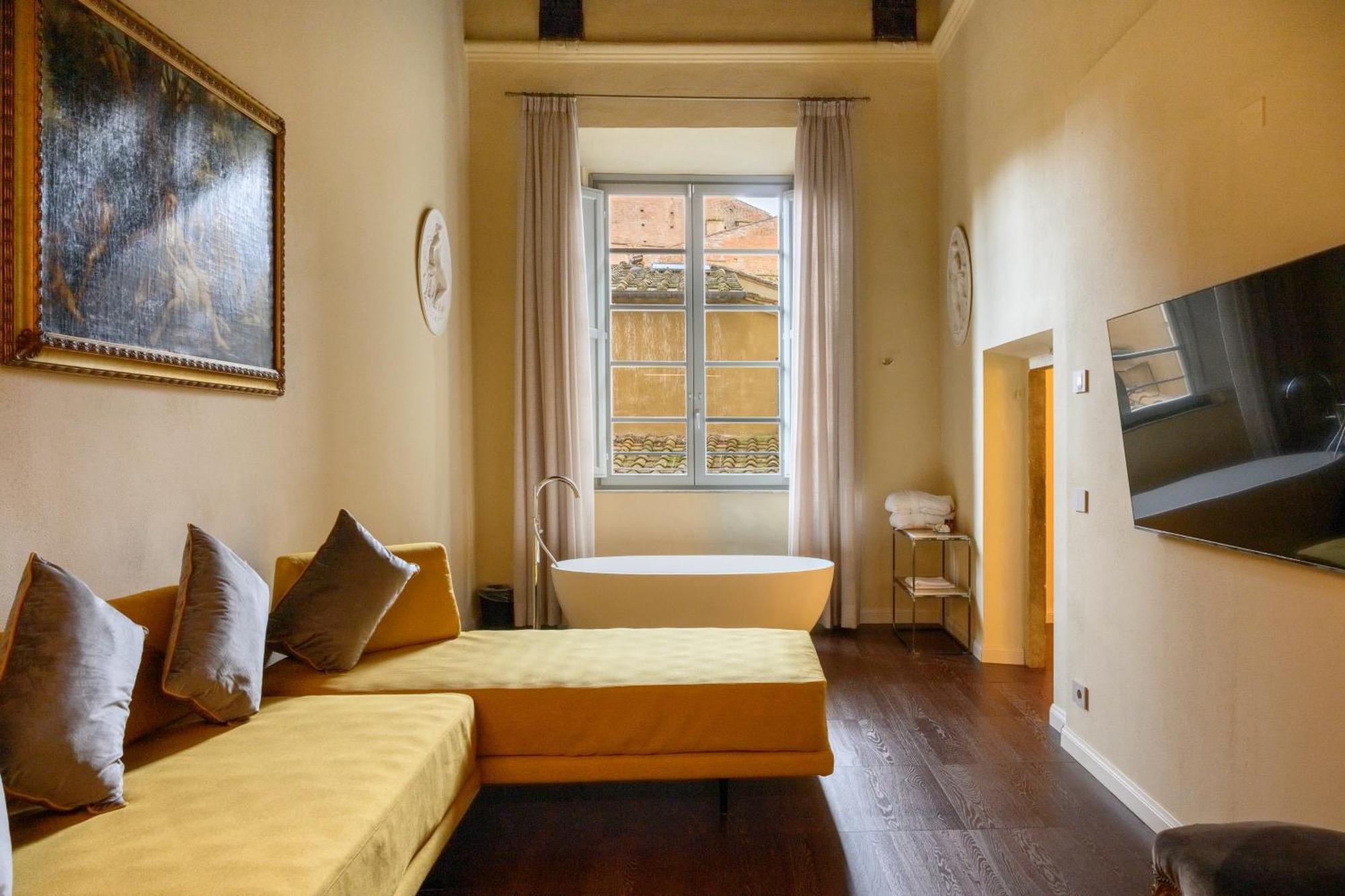 Palazzo Patrizi Suites & Spa Сиена Экстерьер фото